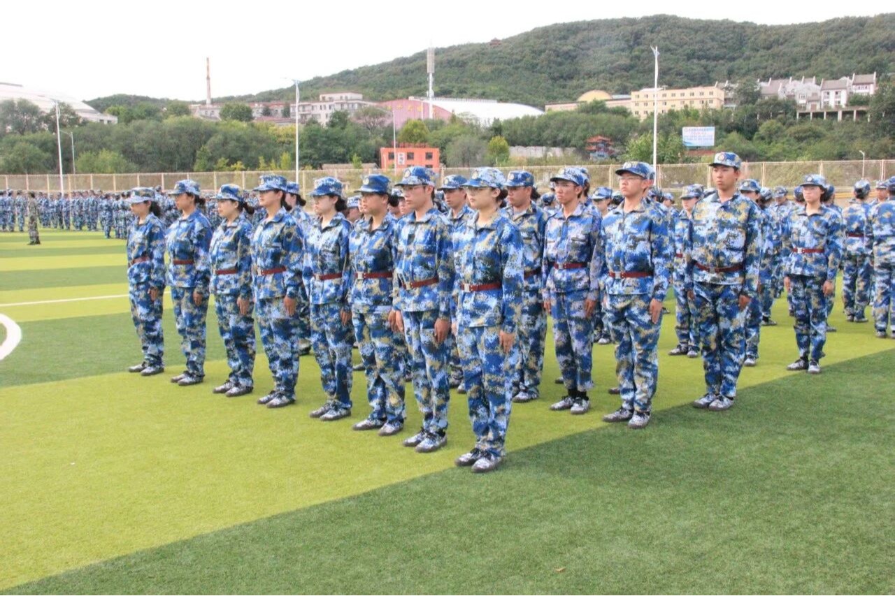 迷彩致青春，热血敬远...